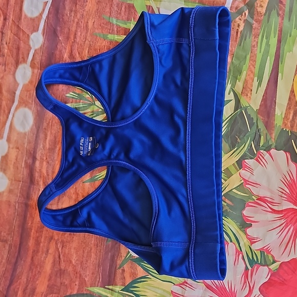 M Nike Sports bra - Picture 5 of 8